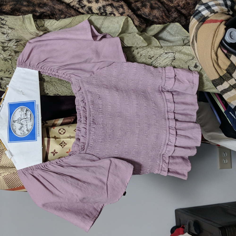 Cropped flowy top